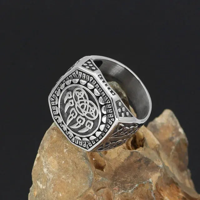 Bear Claw Ring - Viking Heritage Store